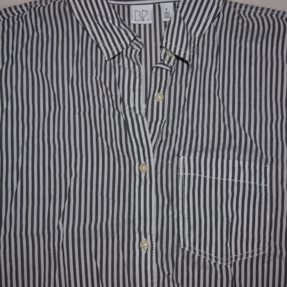 NWT! BP Striped Short Sleeve Button Down Shirt - Picture 2 of 4